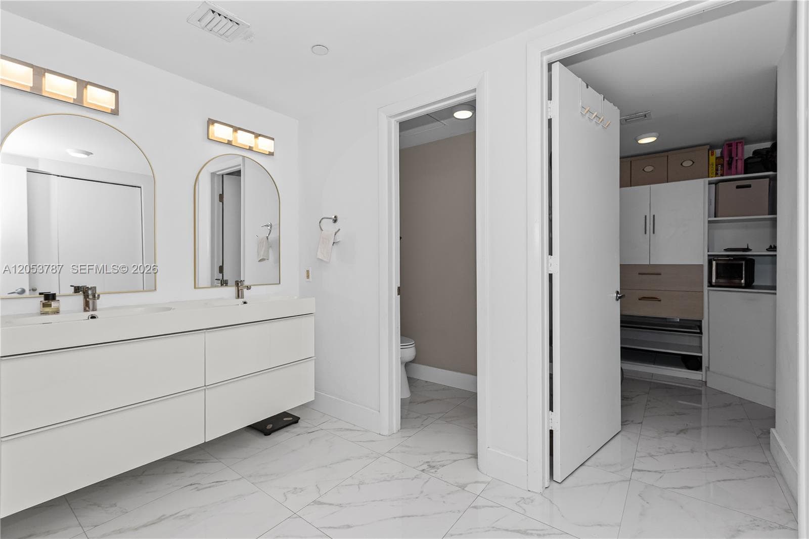 350 S Miami Ave 2102 photo 18