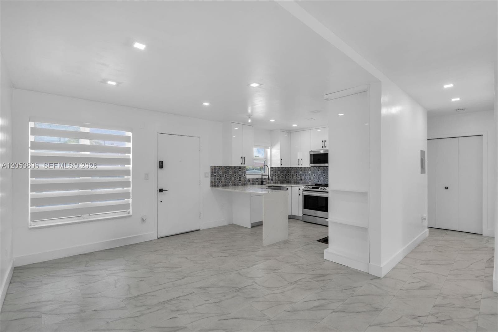 2225 NE 123rd St 102 photo 10