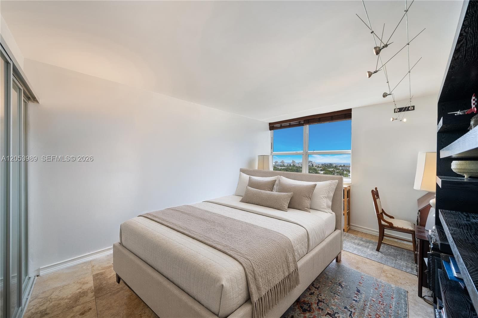 650 West Ave 1208 photo 11