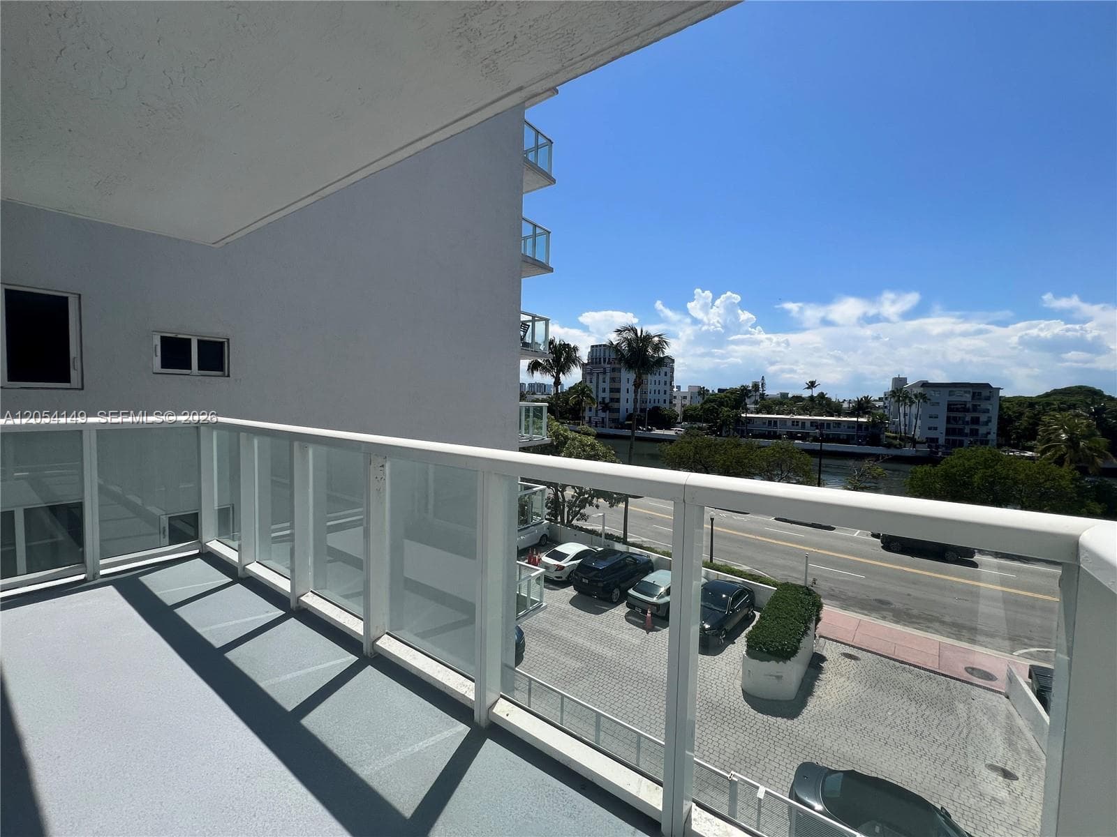 2457 Collins Ave 402 photo 17