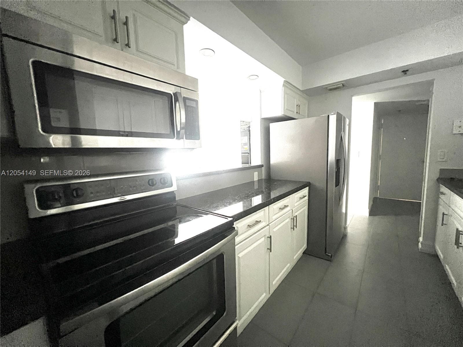 2457 Collins Ave 402 photo 15