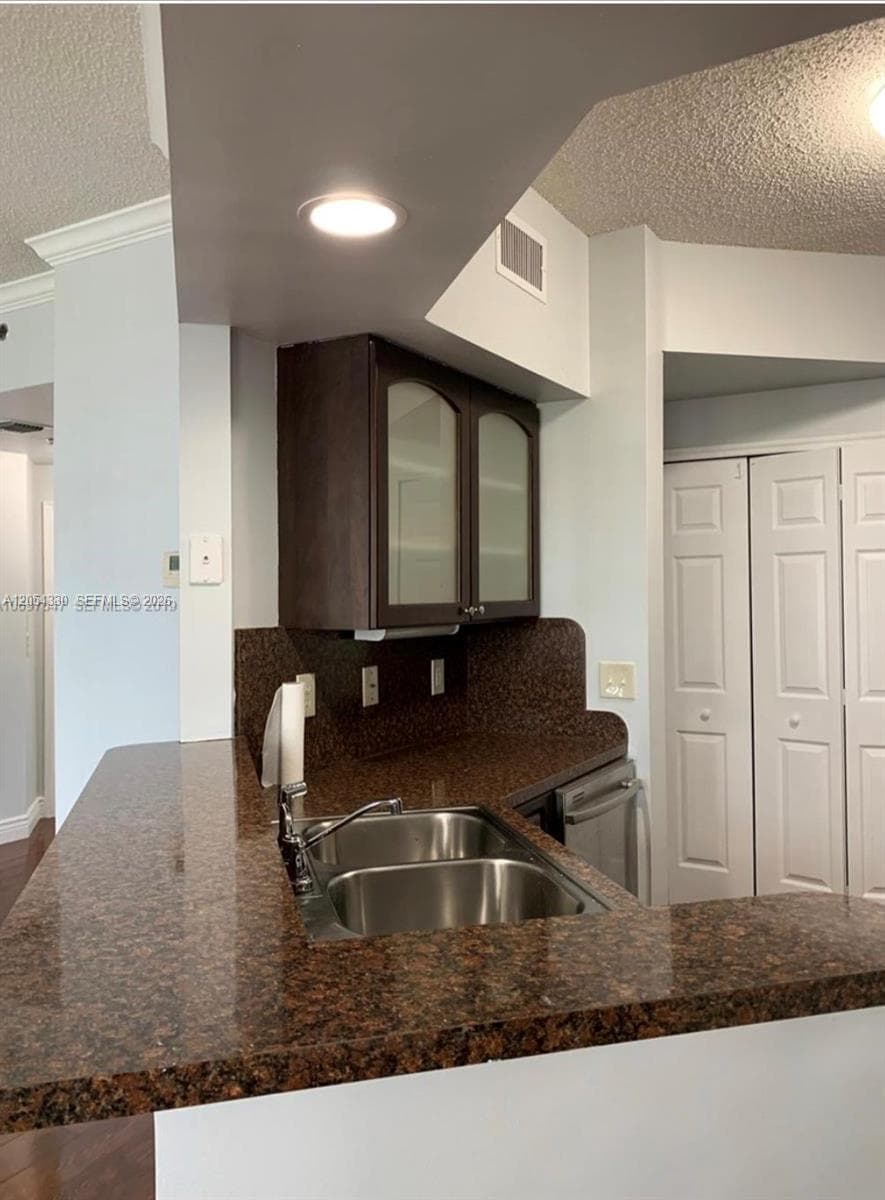 3175 NE 184th St 3302 photo 10