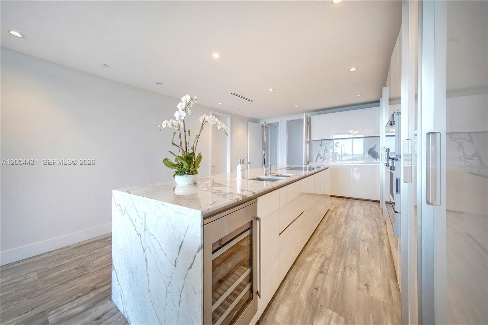 10203 Collins Ave 1502 photo 23