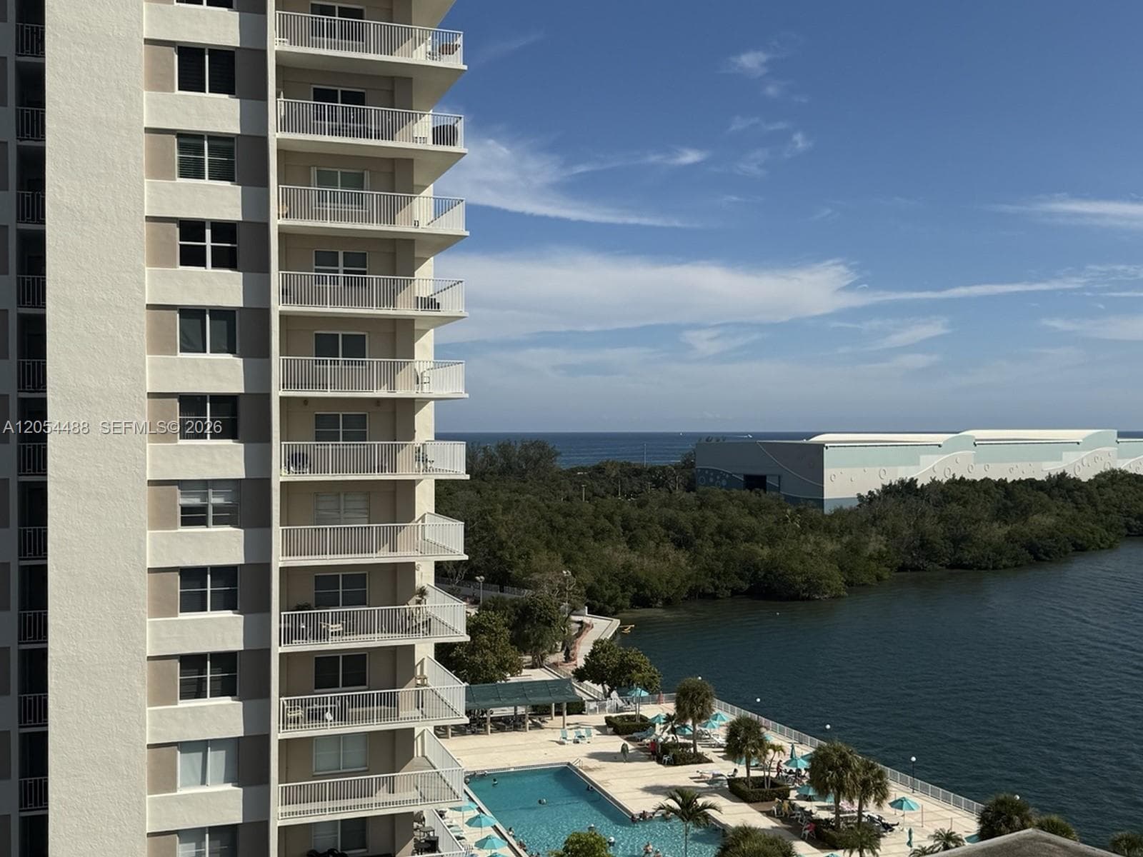 500 Bayview Dr 1031 photo 4