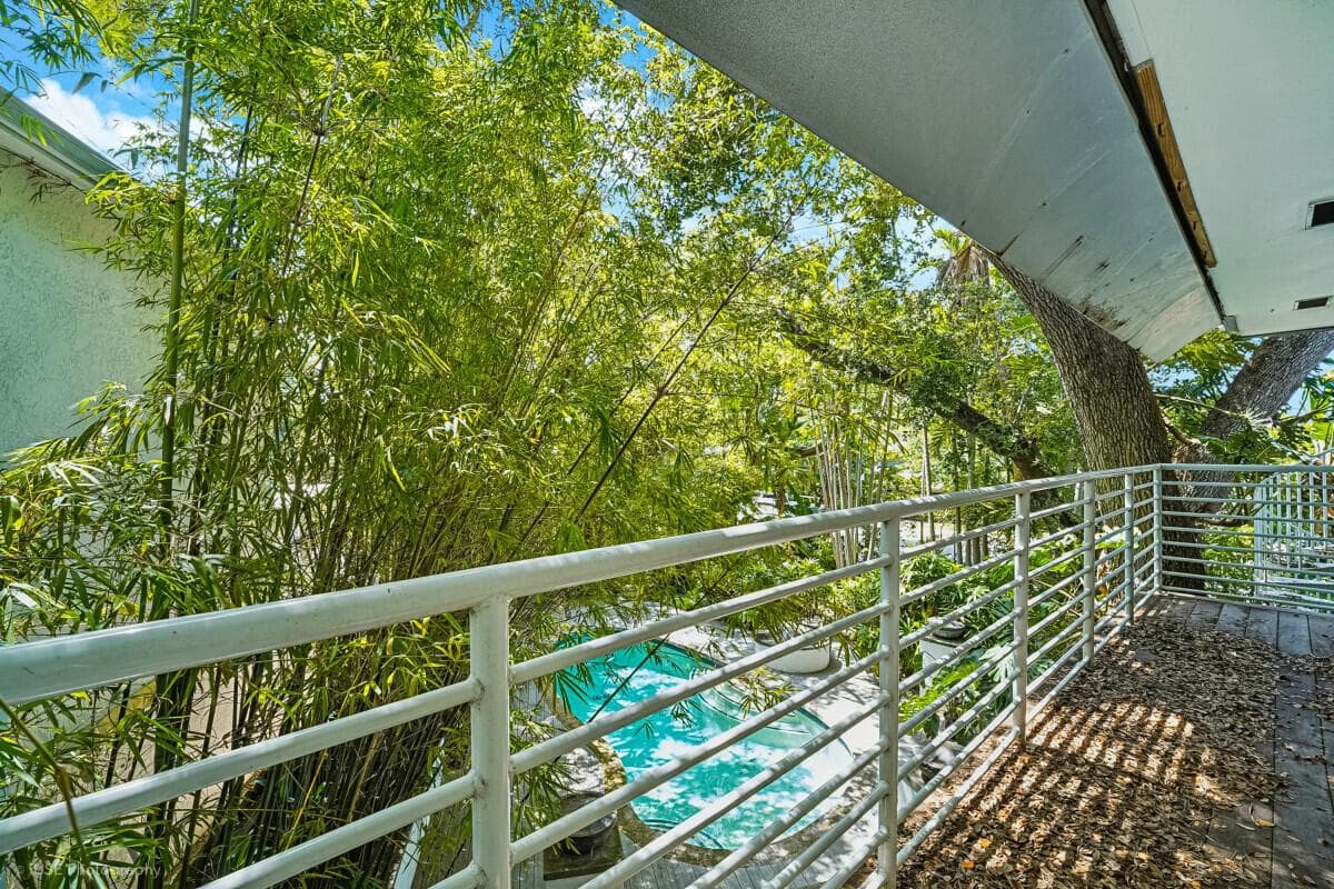 1343 Ponce De Leon Drive photo 3