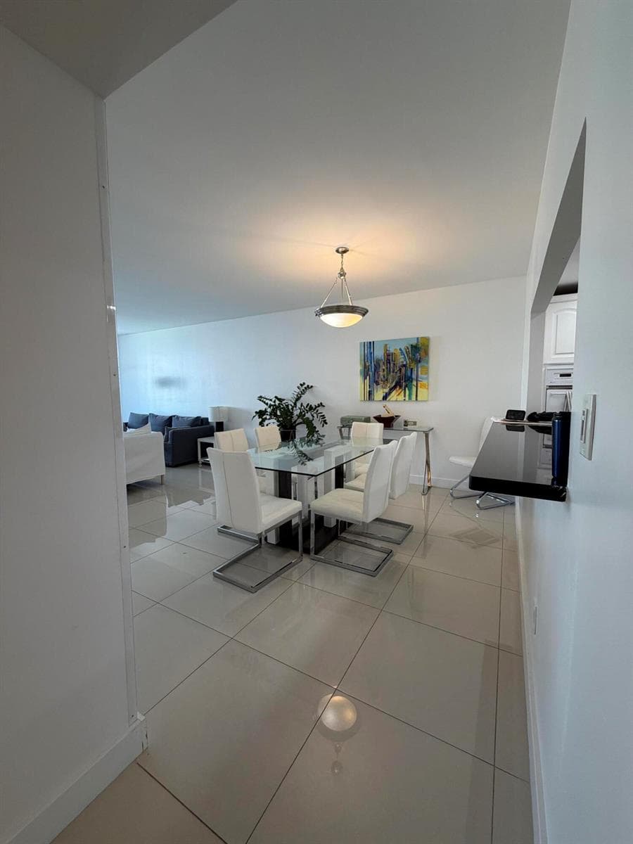 19390 Collins Avenue 1103 photo 6