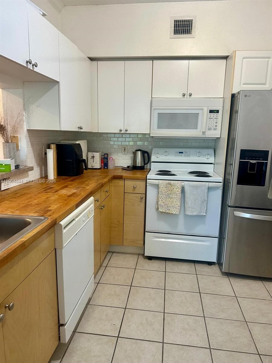 17150 N Bay Rd 2412 photo 8