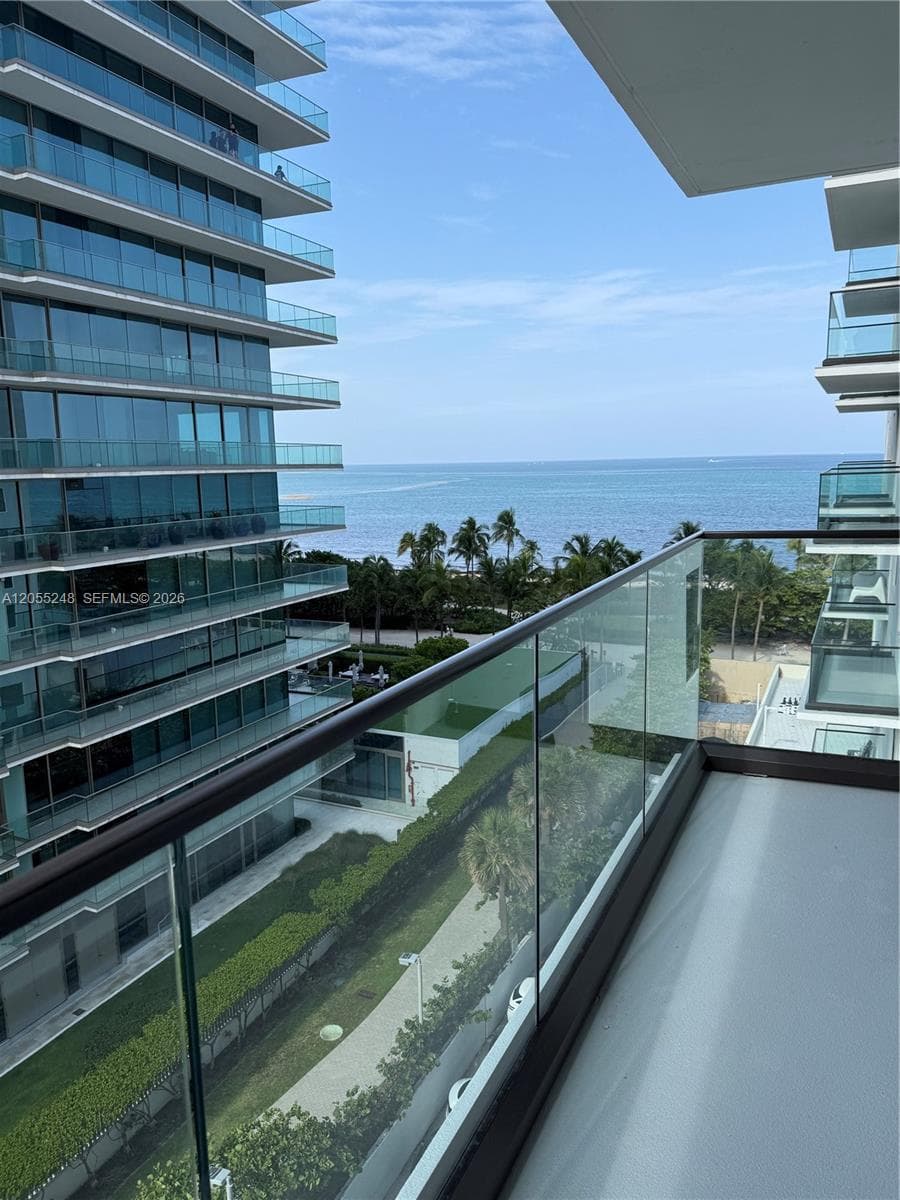 10185 NE Collins Ave 822 photo 3