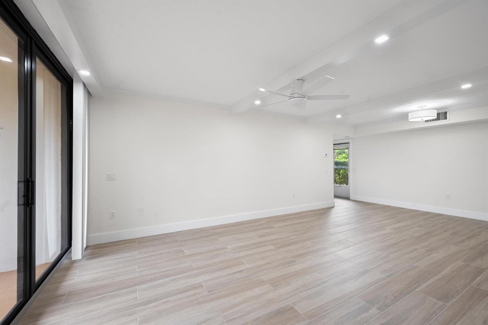 225 S Beach Road photo 6