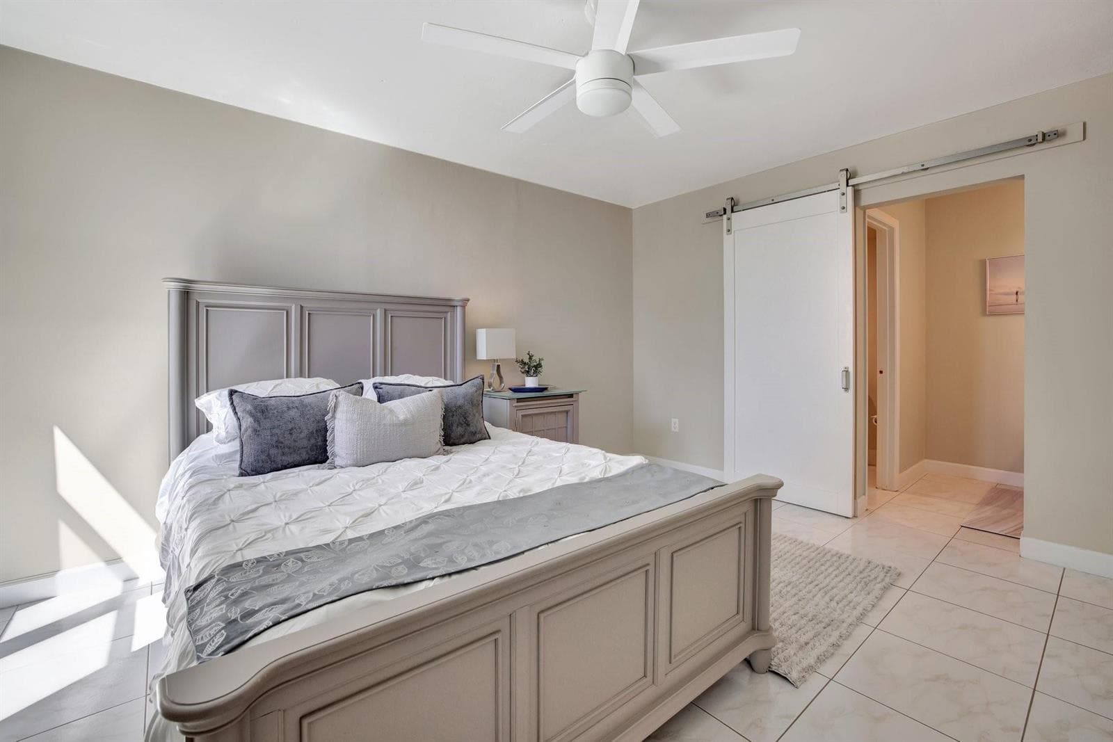 1101 RIVER REACH Drive 415 photo 14