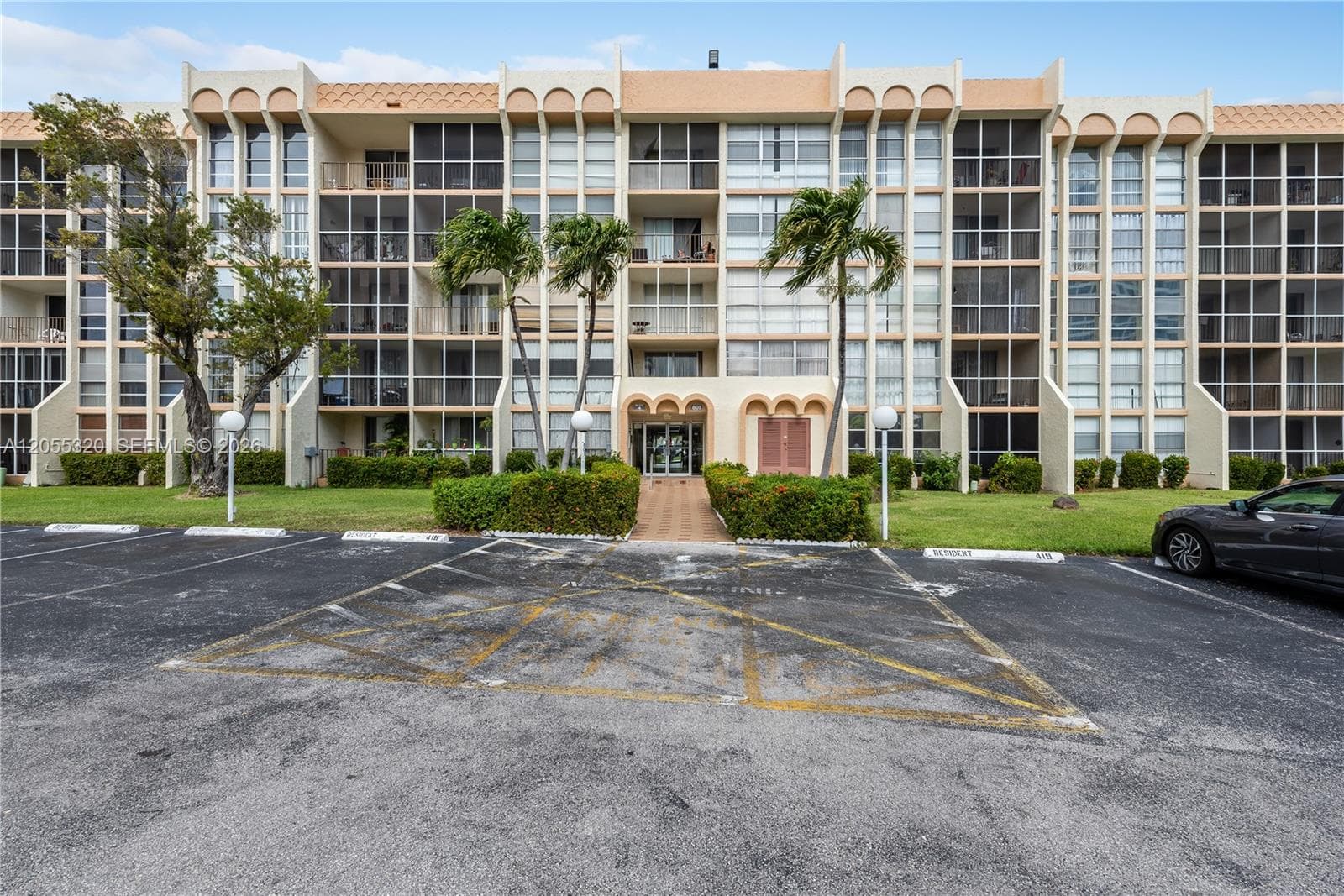 601 Three Islands Blvd 112 photo 16