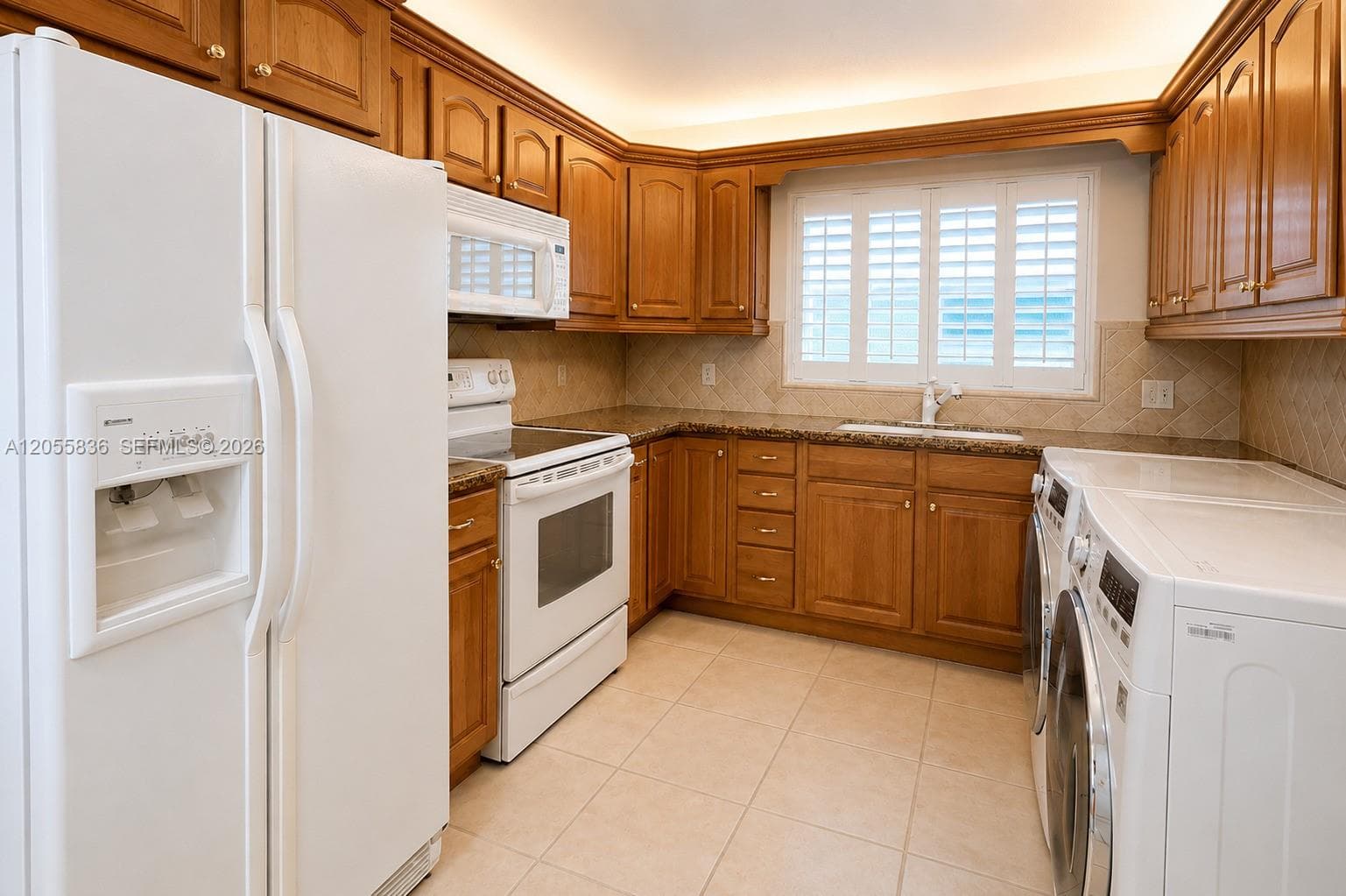 401 Briny Ave 605 photo 16