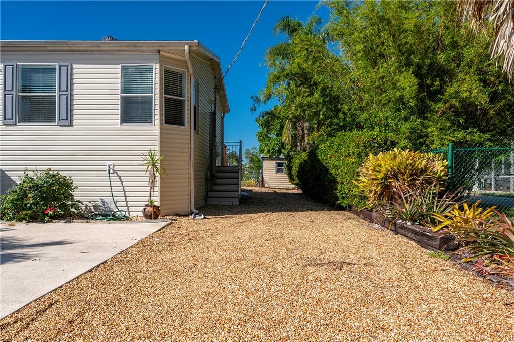 3101 BAMBOO COURT photo 10