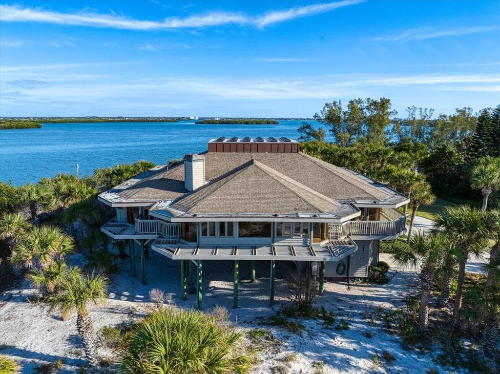 1198 MANDALAY POINT photo 9