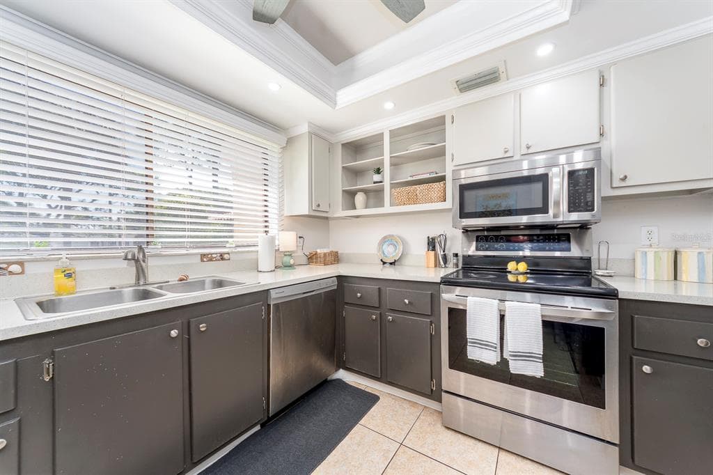 9543 86TH AVENUE 9543 photo 15