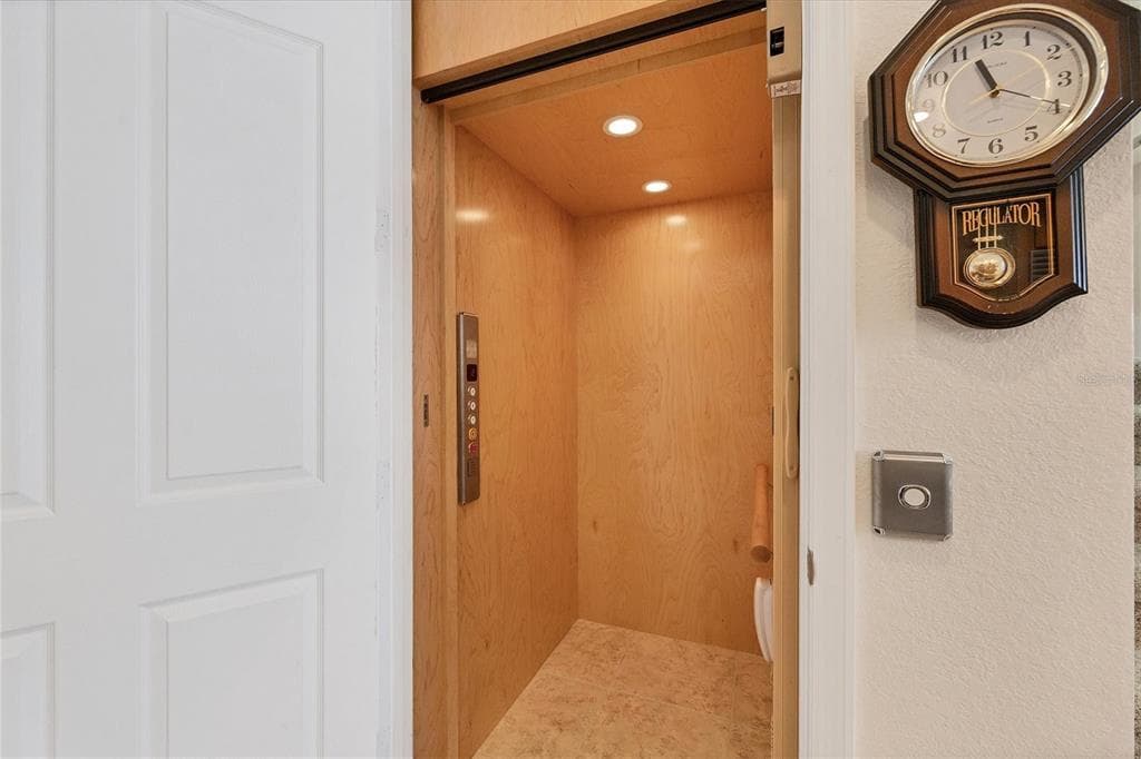 10380 LONGSHORE ROAD 77 photo 16