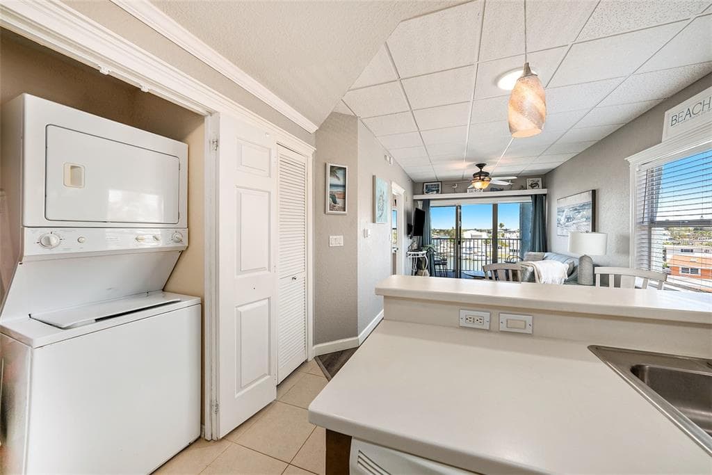 13999 GULF BOULEVARD 406 photo 16