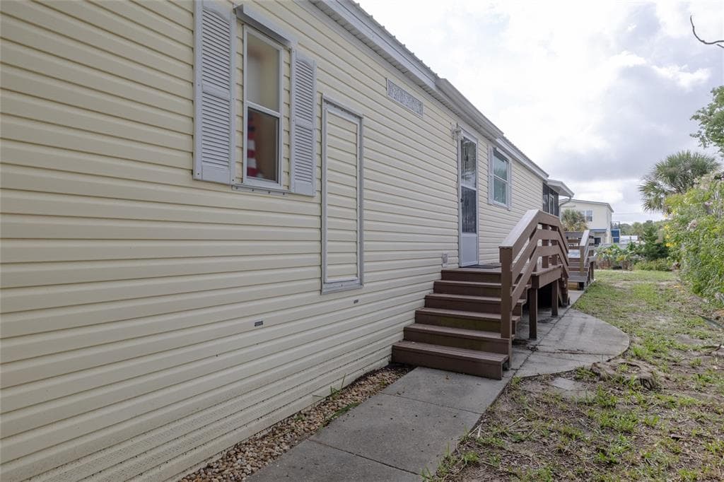126 CHARLES STREET photo 16