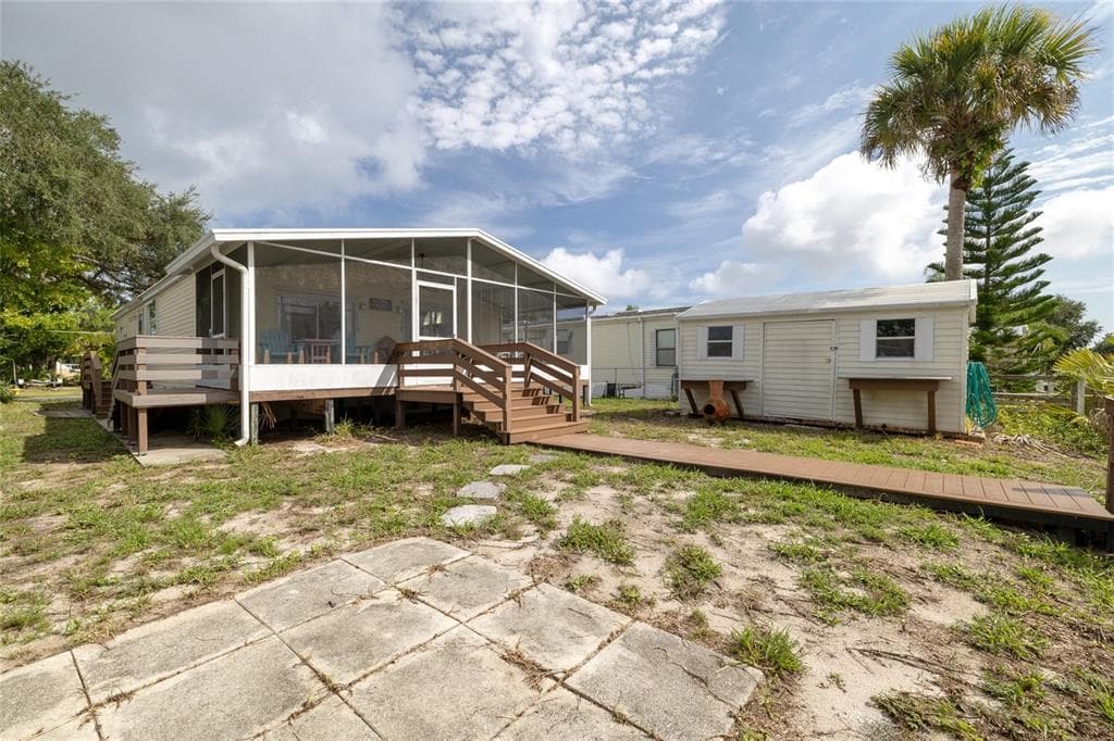 126 CHARLES STREET photo 12