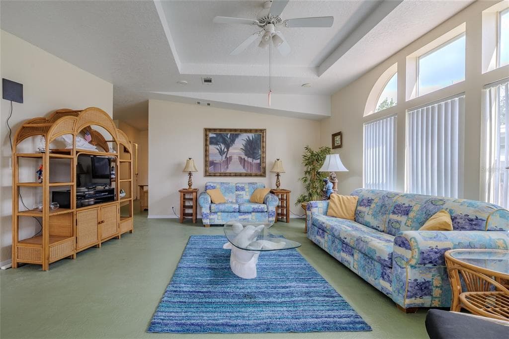 126 CHARLES STREET photo 20