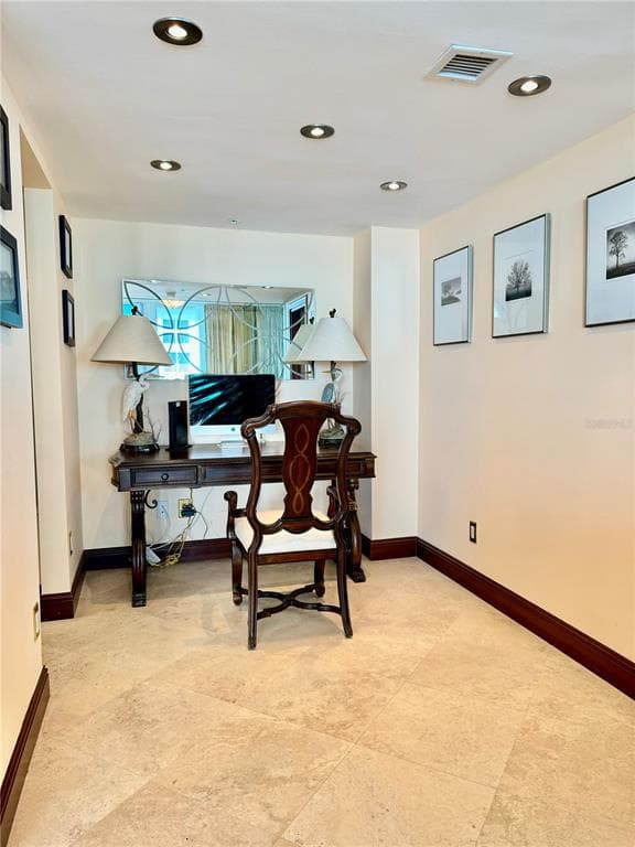 1500 OCEAN DRIVE 905 photo 11