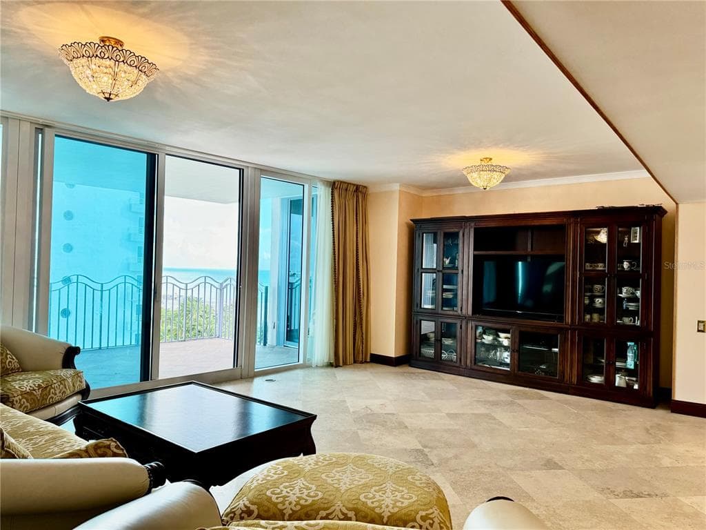 1500 OCEAN DRIVE 905 photo 8