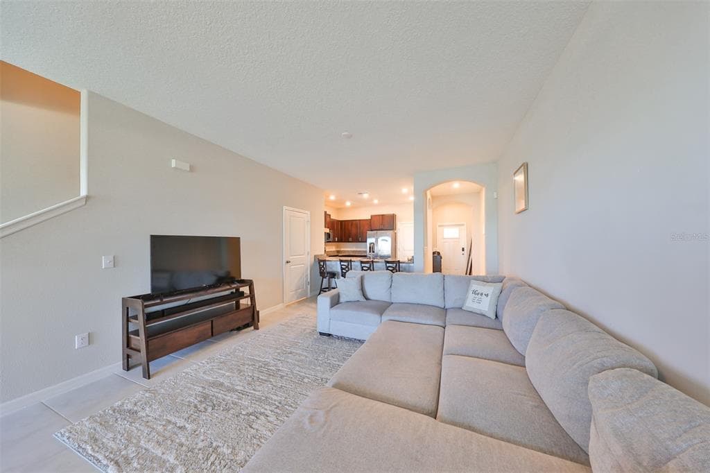 928 ROYAL EMPRESS DRIVE photo 15