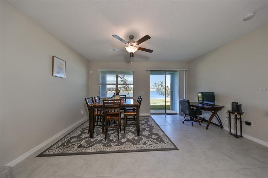 928 ROYAL EMPRESS DRIVE photo 21