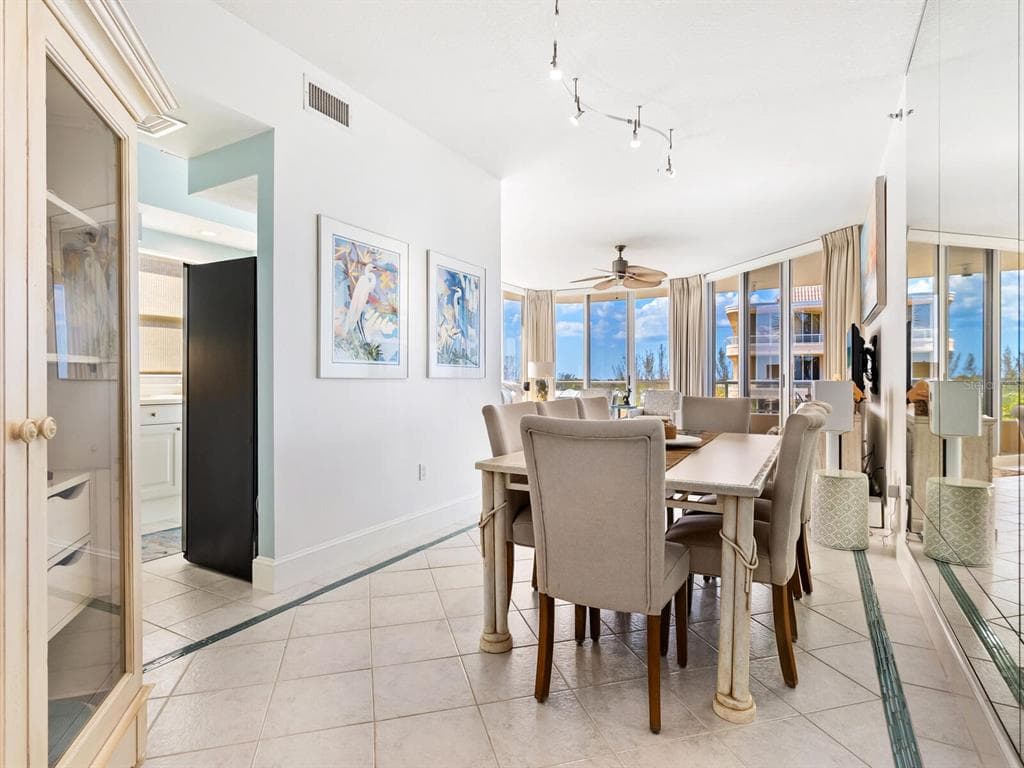 3070 GRAND BAY BOULEVARD 632 photo 6