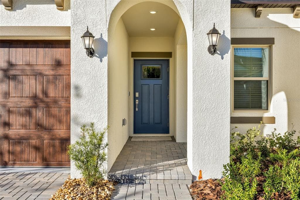 17523 HOLLY WELL AVENUE photo 2