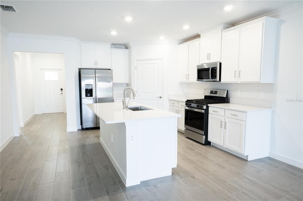 17523 HOLLY WELL AVENUE photo 5