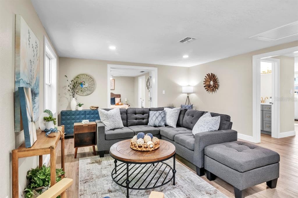 11416 PINE FOREST DRIVE photo 4