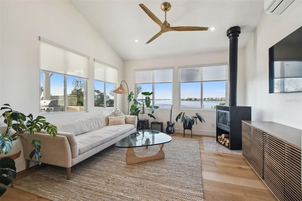 1640 SEA BREEZE DRIVE photo 15