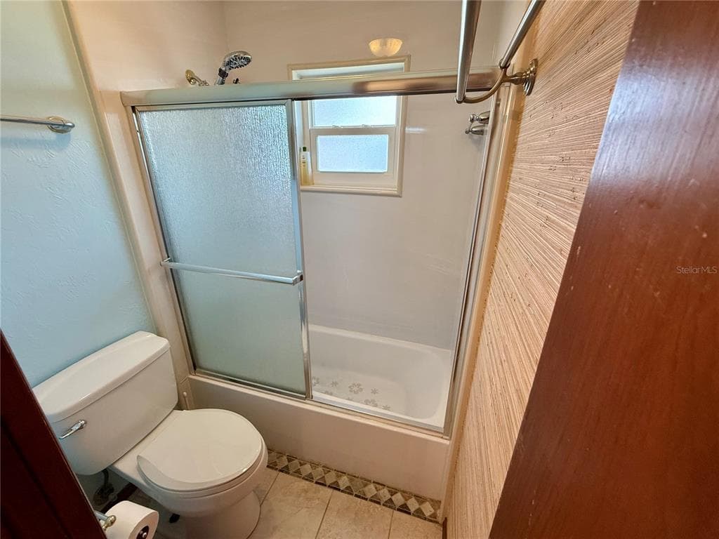 468 CEIL DRIVE photo 17