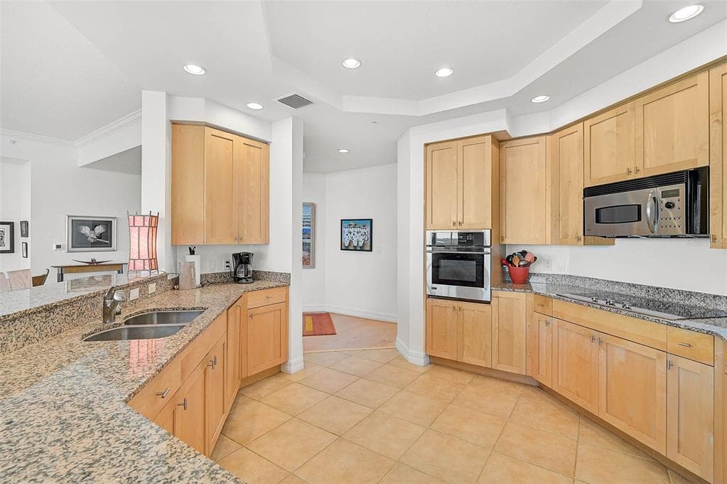 3603 N POINT ROAD 702 photo 11