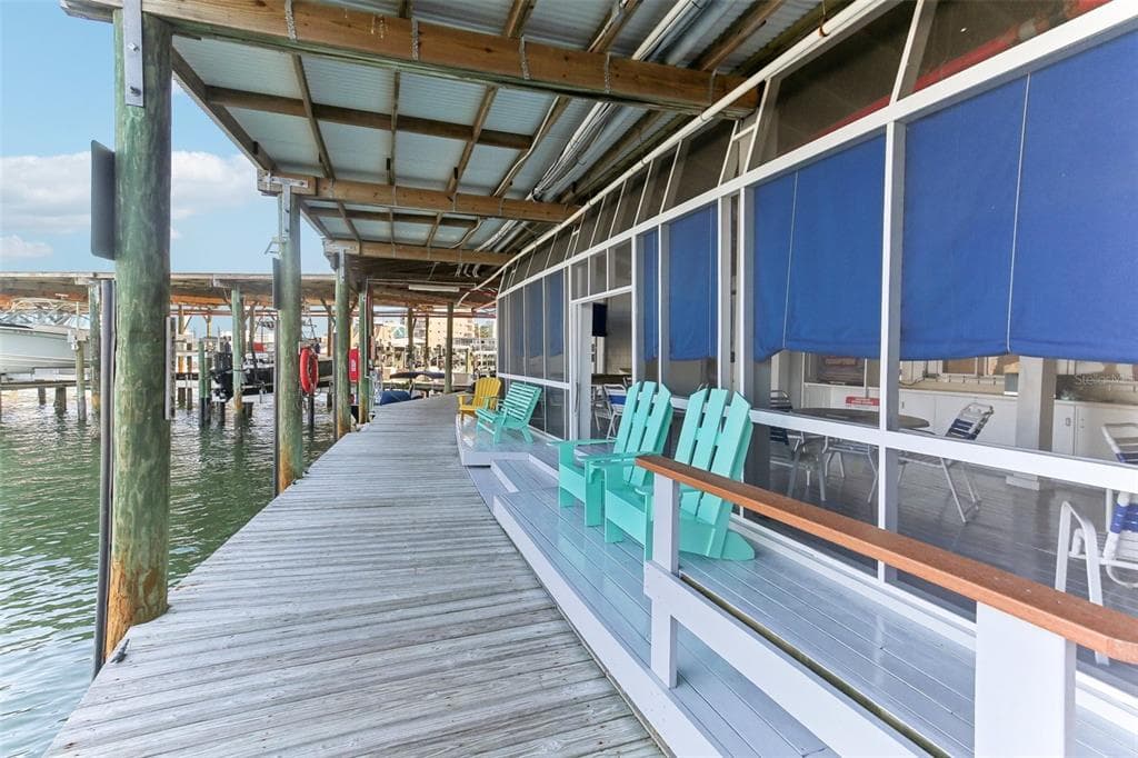200 WINDWARD PASSAGE 84 photo 16