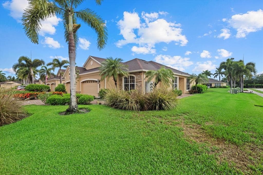 4331 TURNBERRY CIRCLE photo 1