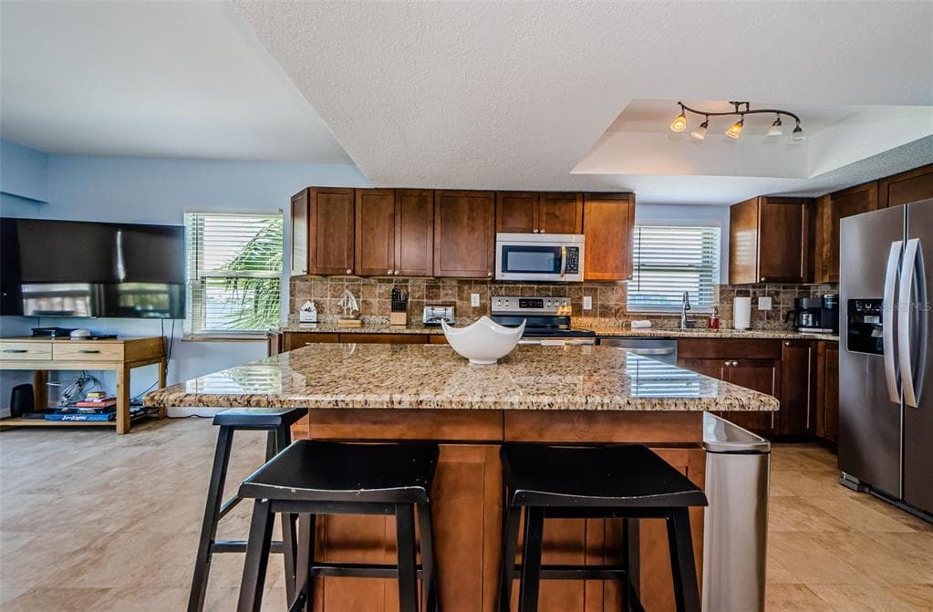 479 E SHORE DR 8 photo 17