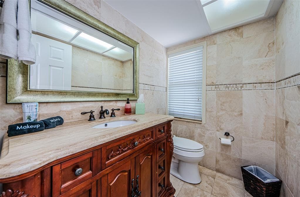 479 E SHORE DR 8 photo 16