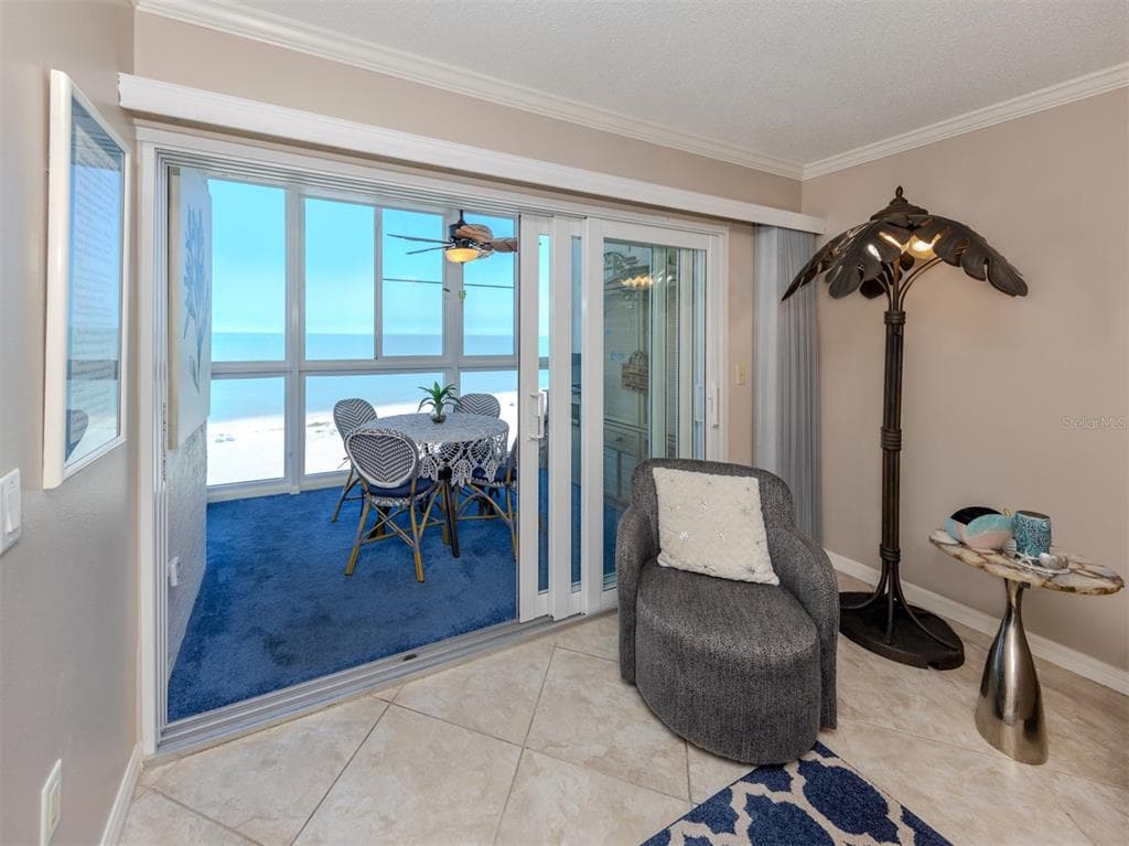 950 TARPON CENTER DRIVE 506 photo 7