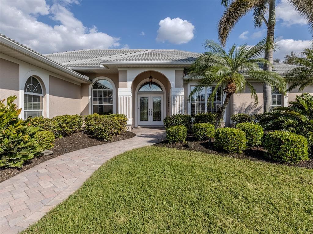 692 EGRET WALK LANE photo 3