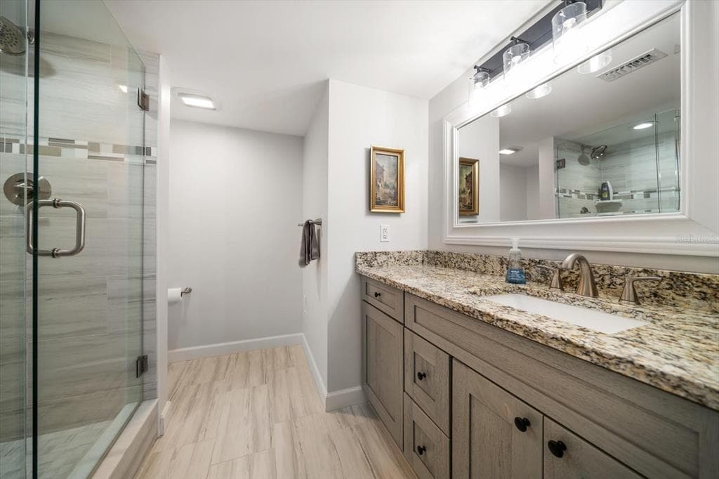 1480 GULF BOULEVARD 401 photo 19