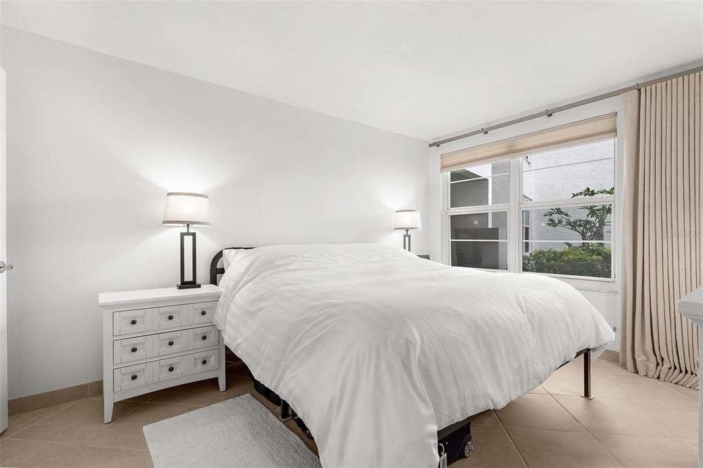600 SUTTON PLACE 101B photo 15