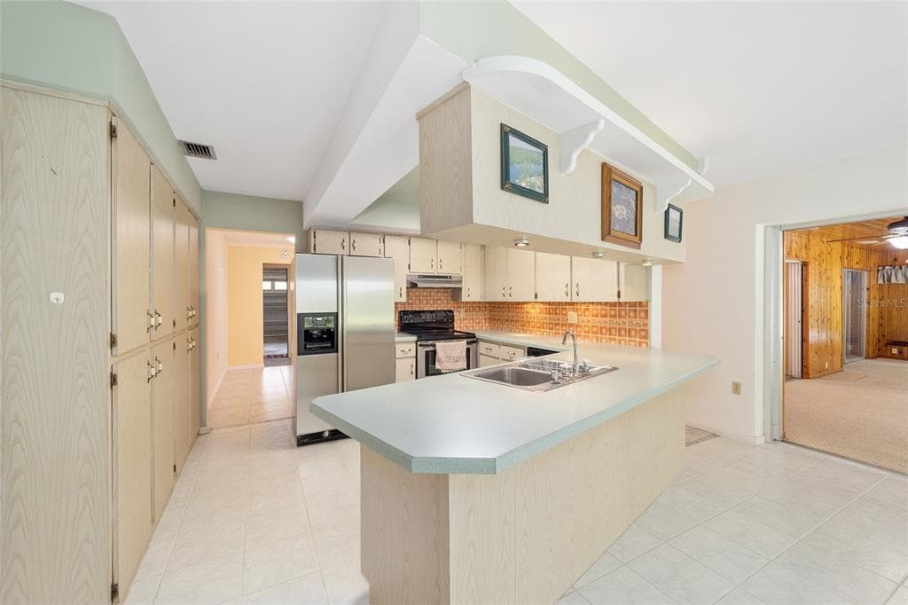 12180 MAPLE STREET photo 25