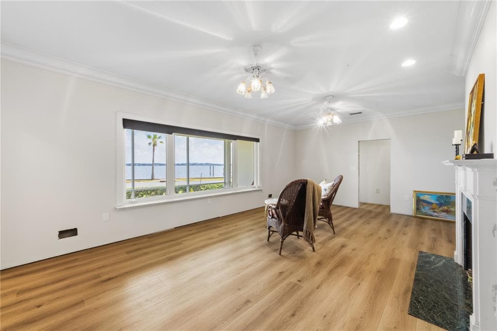 2305 RIVERVIEW BOULEVARD photo 8