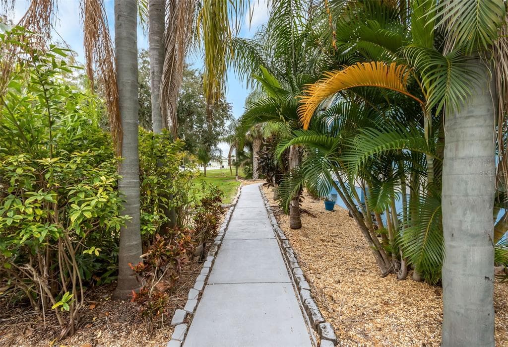 424 ISLAND CAY WAY photo 6