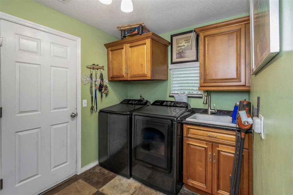424 ISLAND CAY WAY photo 15