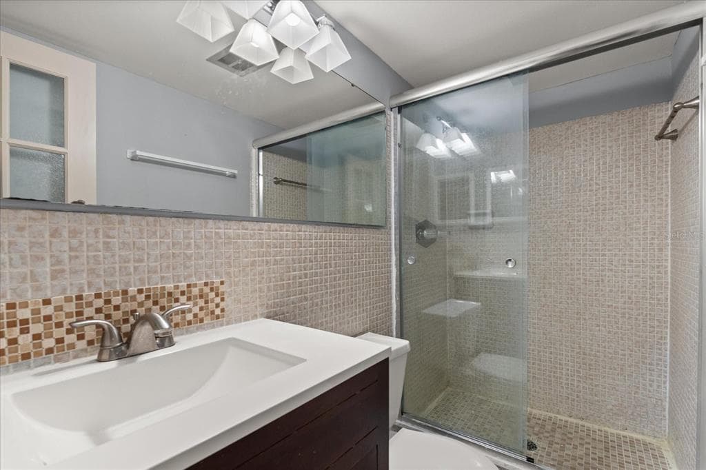 2500 LEE ROAD 208 photo 16