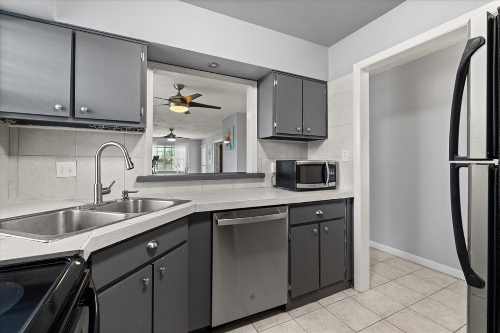 2500 LEE ROAD 208 photo 12