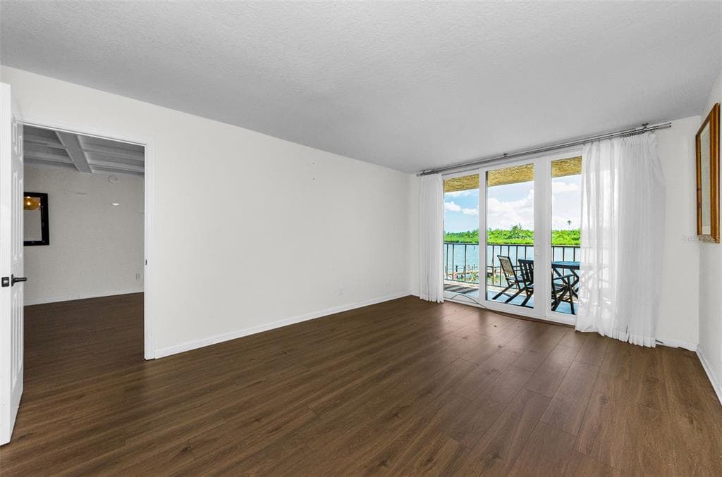 18201 GULF BOULEVARD 201 photo 10